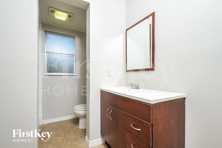 Building Photo - 3503 Cindy Ln