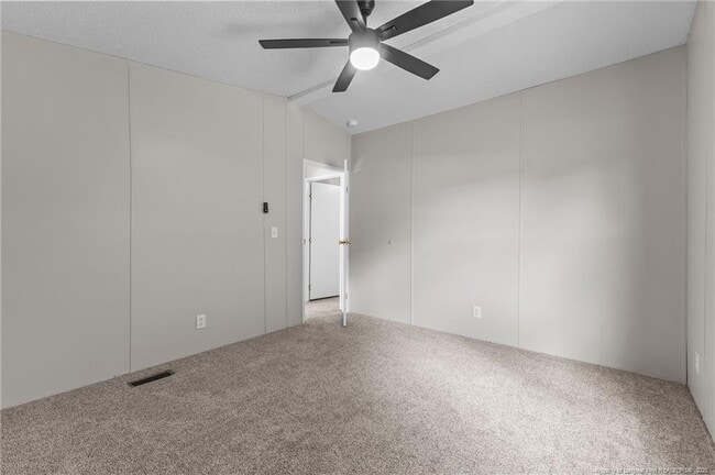 Building Photo - 97 Turf Dr