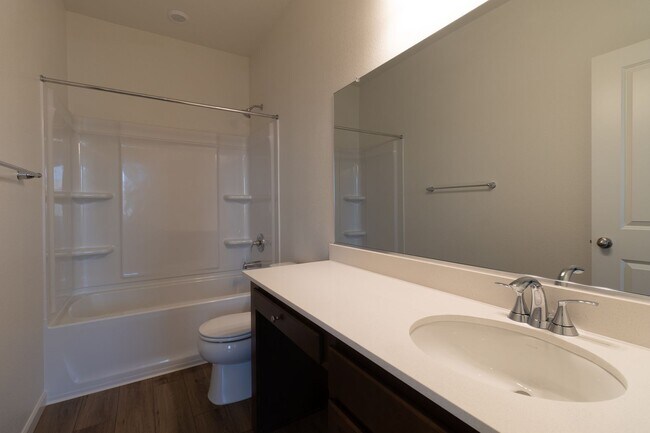 Building Photo - Stunning new home for rent in Manteca!