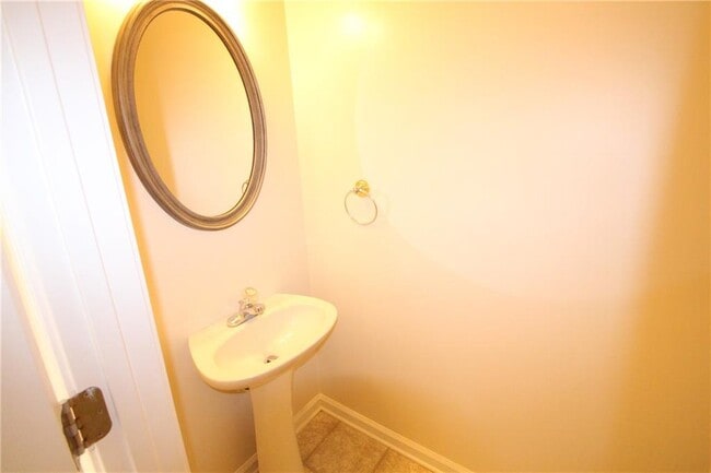 Building Photo - 3893 Grovemont Pl