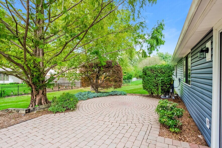 Building Photo - 11714 Madden Ln