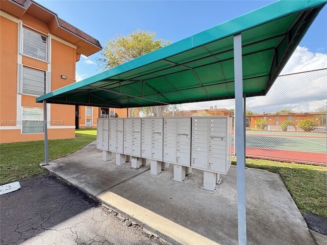 Building Photo - 9453 SW 76th St