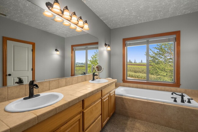 Building Photo - 29209 SE Highway 212