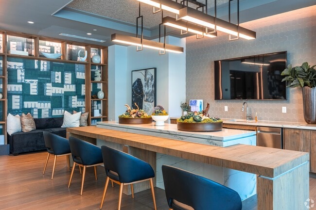 Building Photo - Darby Knox District