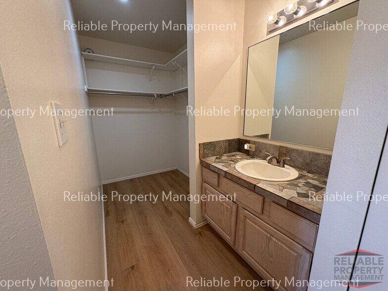Building Photo - 1799 Ironwood Dr