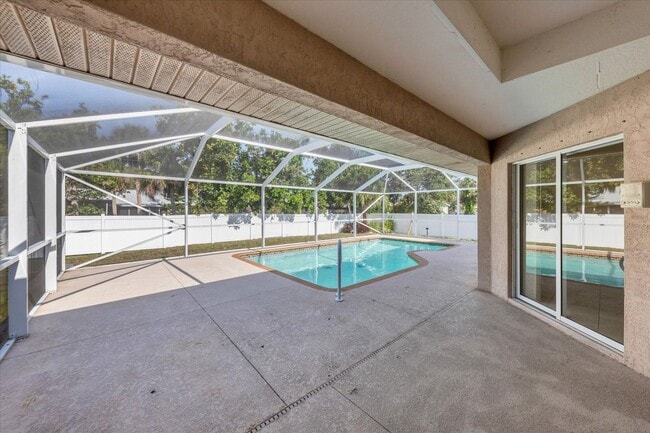 Building Photo - South Venice Annual Pool Home for Rent