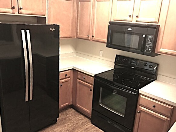 Building Photo - 121 Sterling Dr