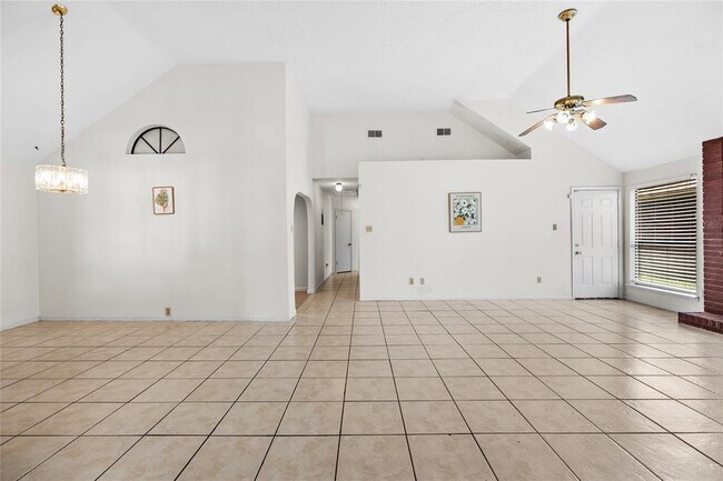Building Photo - 7711 Valera Ln