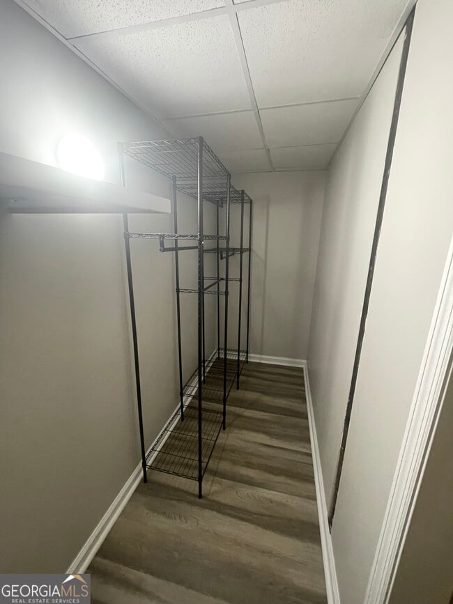 Building Photo - 310 Harris Manor Dr SW