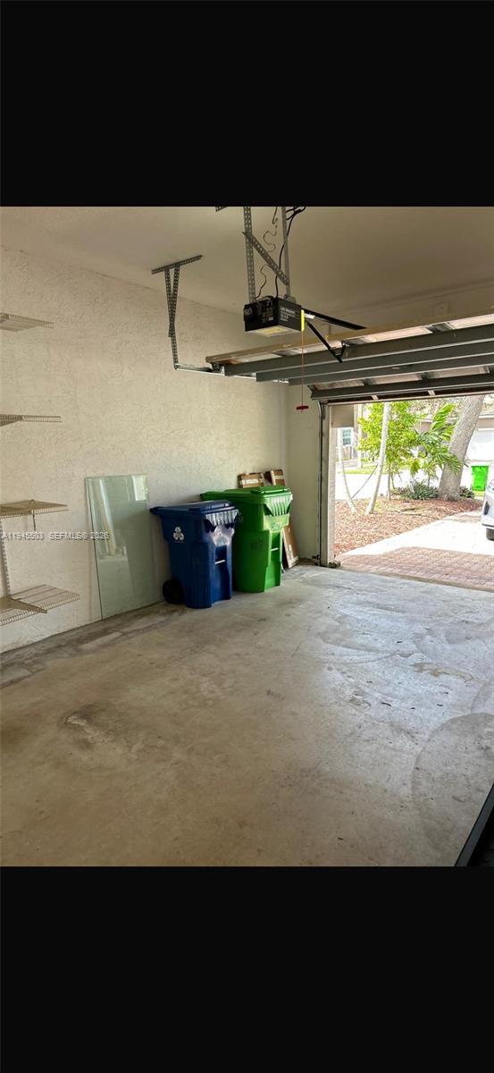 Building Photo - 2480 E Aragon Blvd