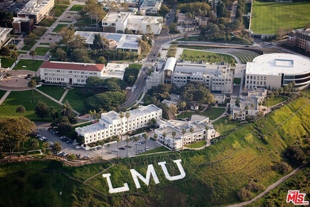 Building Photo - 8719 Yorktown Ave