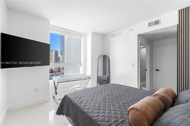 Building Photo - 90 SW 3rd St