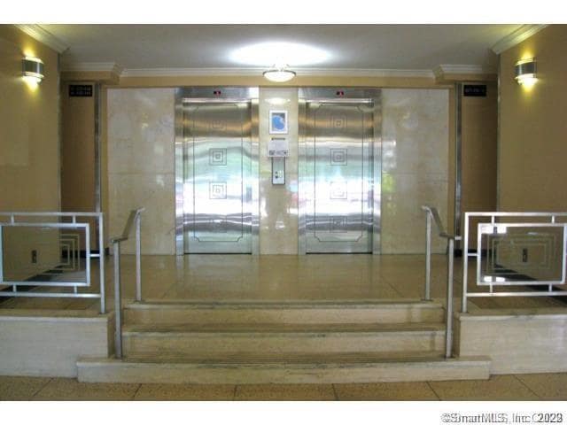 Building Photo - 91 Strawberry Hill Ave