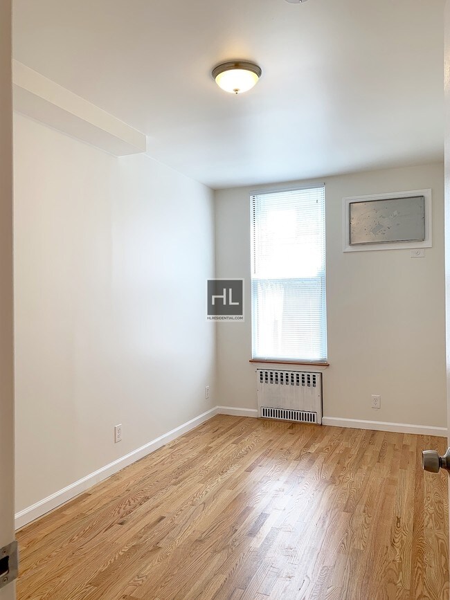 Building Photo - DUPONT STREET