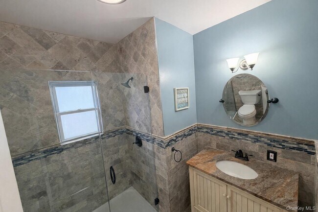 Building Photo - 65 New Hampshire St