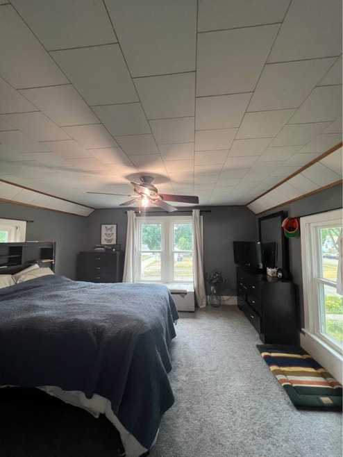 Building Photo - 605 Barrie St