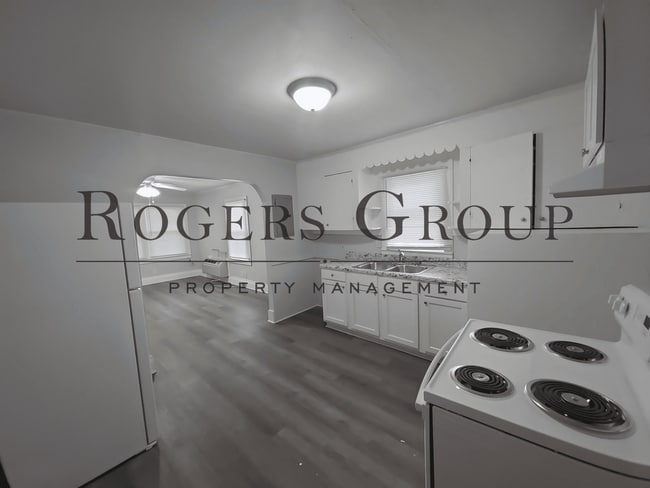 Building Photo - 710 Roberson St