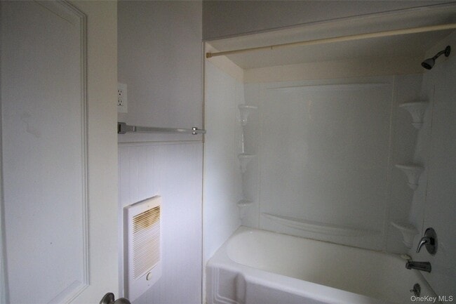 Building Photo - 9 Spring St