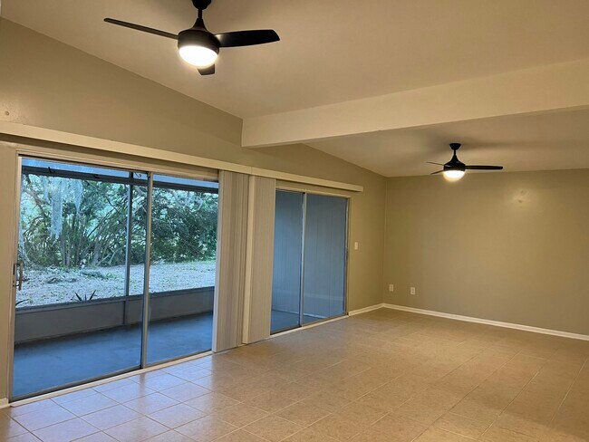 Building Photo - 5711 Gallatin Ln