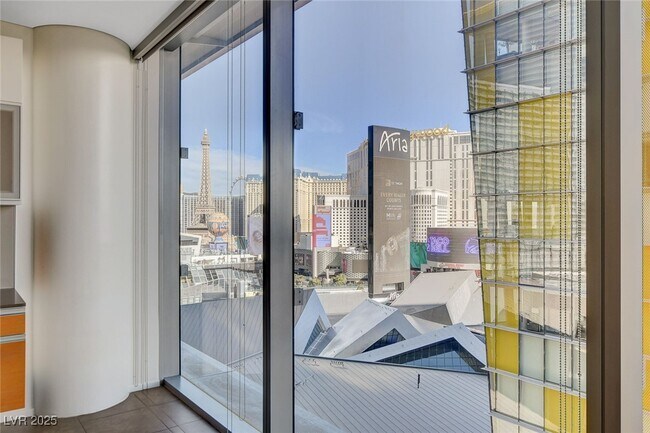 Building Photo - 3726 S Las Vegas Blvd