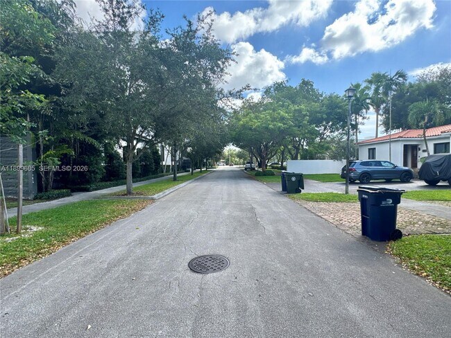 Building Photo - 5760 SW 10th St