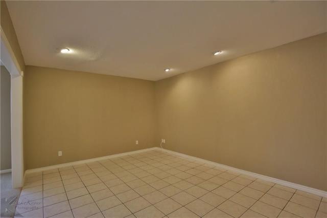 Building Photo - 1301 Mimosa Dr