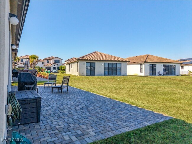 Building Photo - 5529 Soria Ave