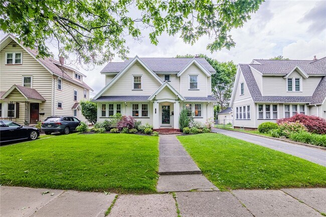 Building Photo - 90 Elmcroft Rd