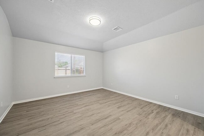 Building Photo - 23902 Goodfellow Dr