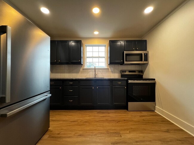 Building Photo - 3404 White Horse Rd