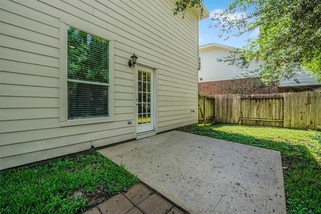 Building Photo - 75 N Spinning Wheel Cir