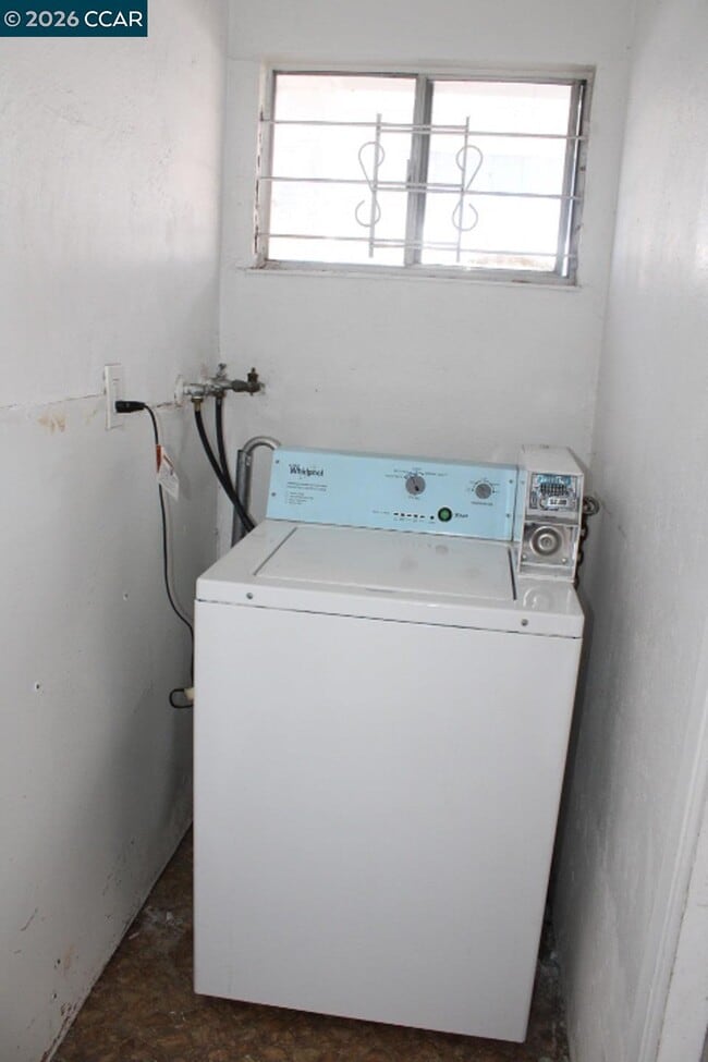 Building Photo - 2515 Manchester Ave