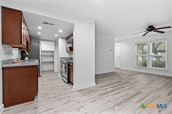 Building Photo - 8406 Lyndon Ln