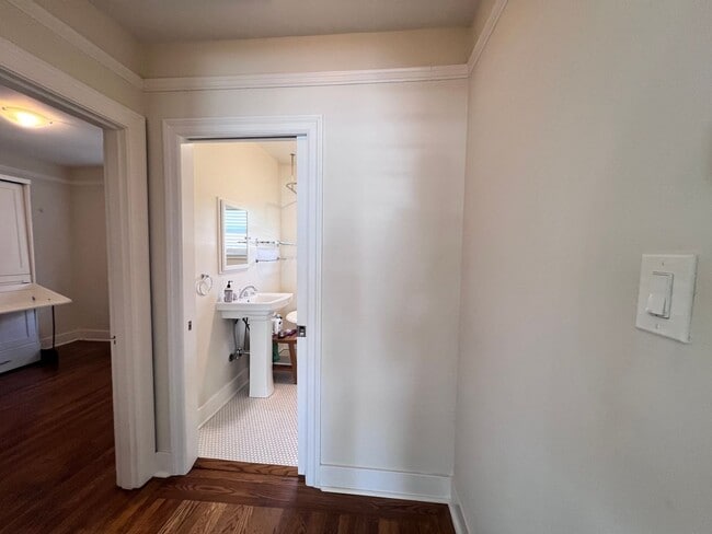 Building Photo - $1,000 MOVE IN SPECIAL!!! Fully Updated Home in San Leandro Available for Rent!!