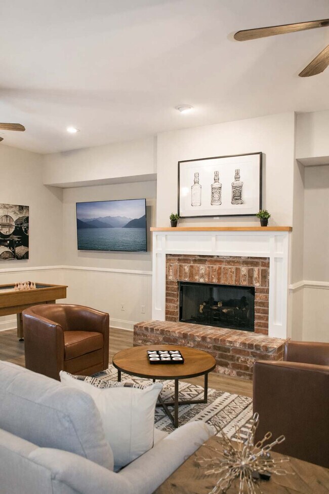 Building Photo - 131F Woodmont Blvd