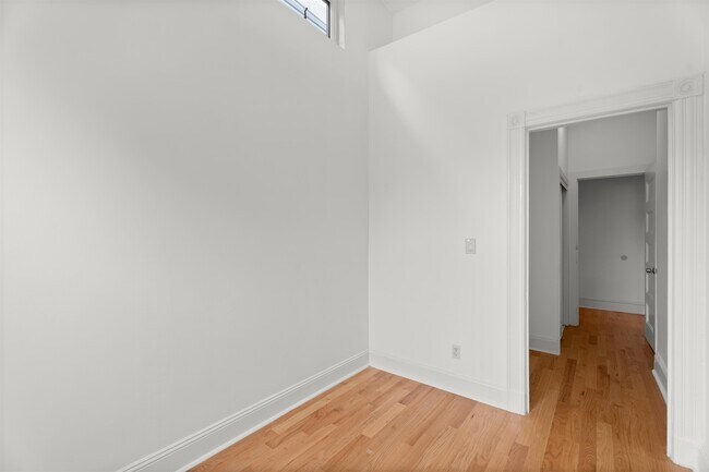 Building Photo - 103 Sanford Pl