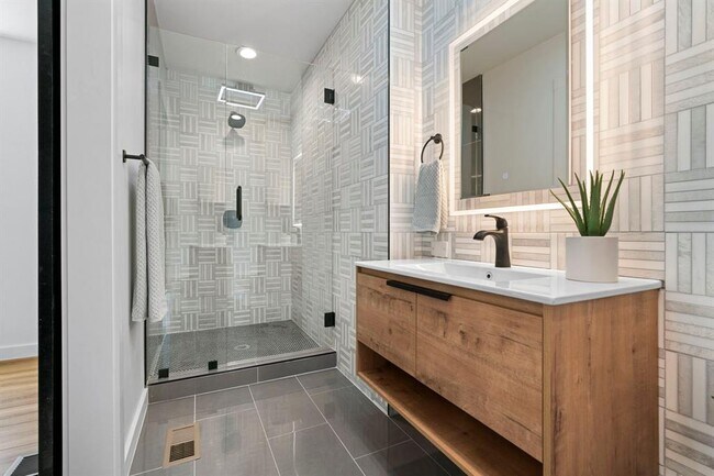 Building Photo - 6501 Thomas Springs Rd