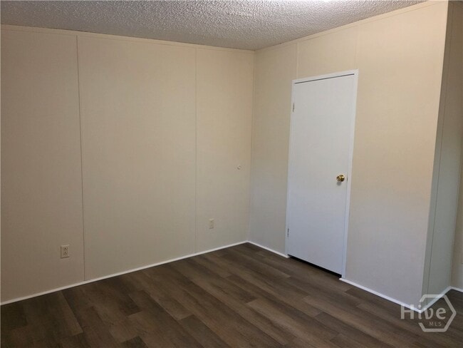 Building Photo - 311 Mockingbird Dr