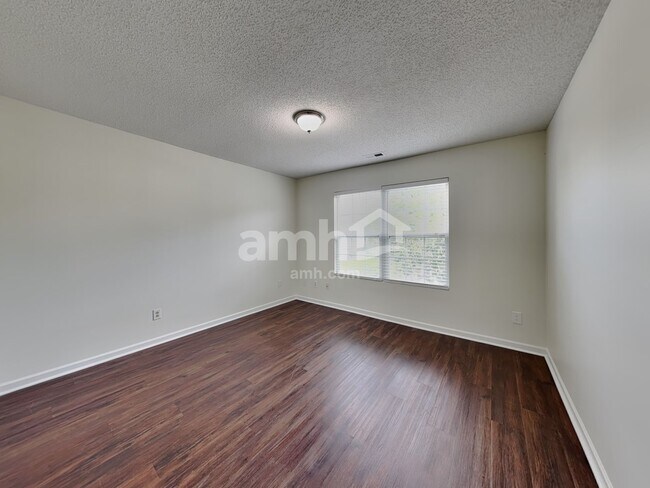 Building Photo - 2305 Apple Glen Ln