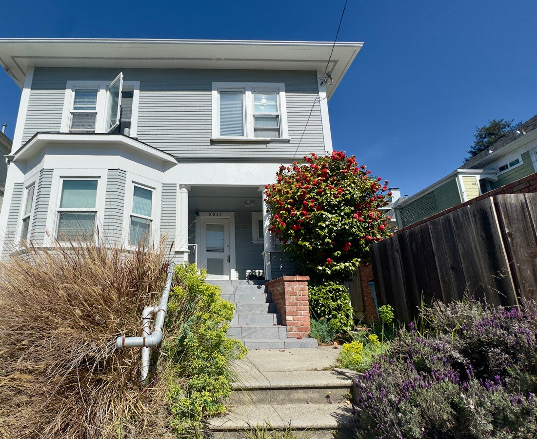 Building Photo - 2211 Haste St