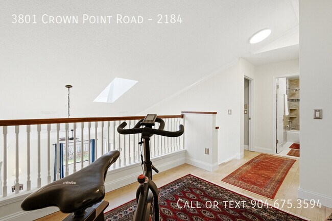 Building Photo - 3801 Crown Point Rd