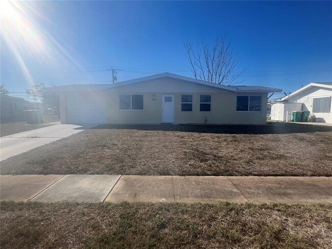 Building Photo - 322 Lasayette Dr NE