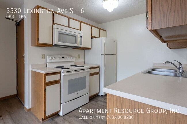 Building Photo - 3530 Lexington Ave S