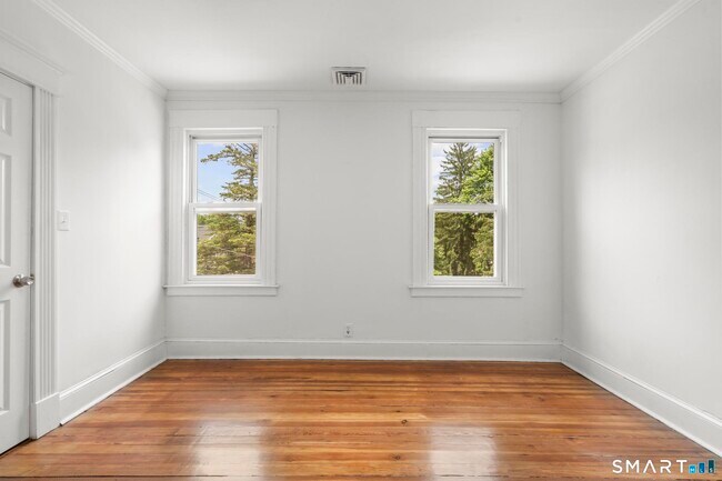 Building Photo - 132 Bunker Hill Ave