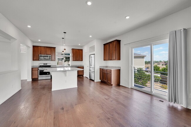 Building Photo - $2,795.00 - 3 Bedrooms, 2.5 Bathrooms, Sin...
