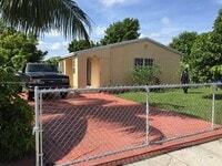 Building Photo - 250 NW 188th St