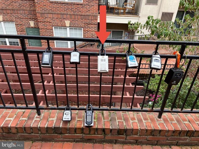 Building Photo - 1320 N Wayne St