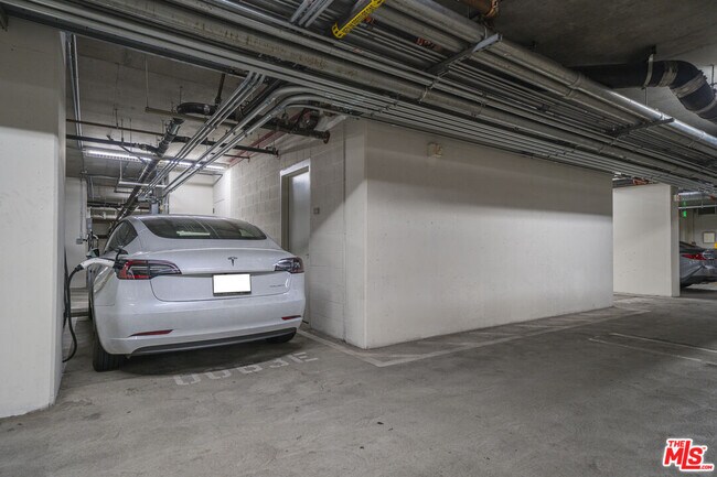 Building Photo - 1111 S Grand Ave