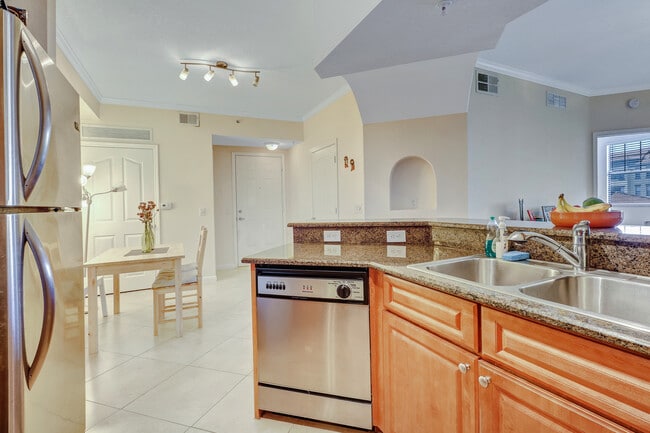 Building Photo - 12955 Positano Cir