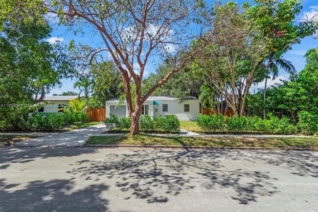 Building Photo - 6437 SW 14th St
